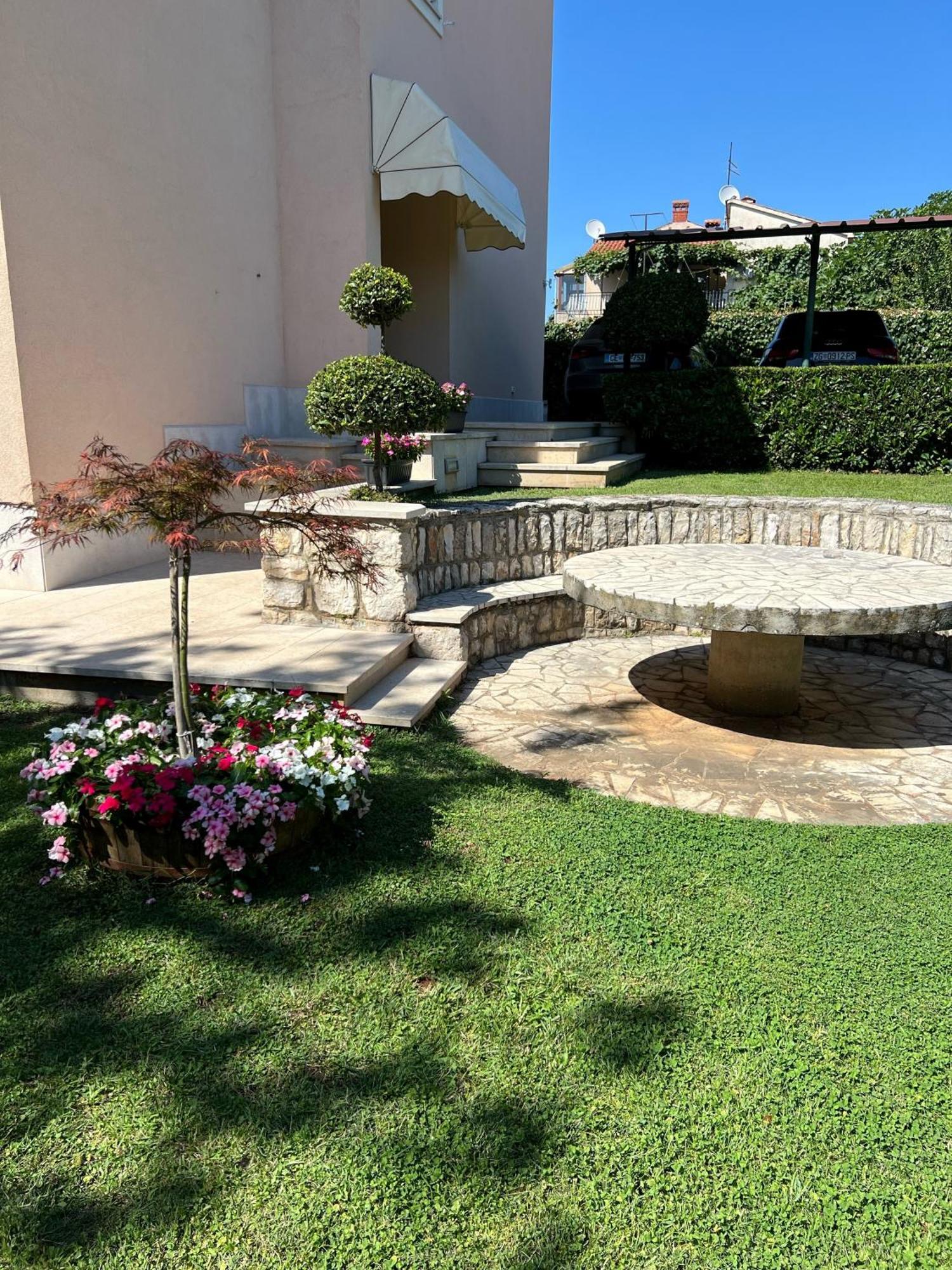 Apartments Monfiorenzo โรวีน ภายนอก รูปภาพ