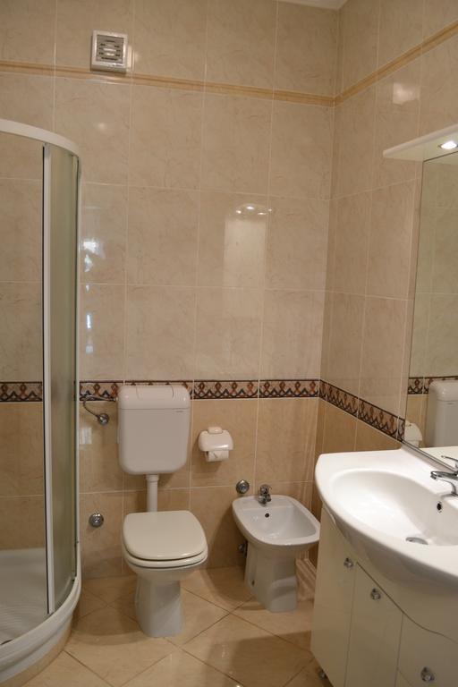 Apartments Monfiorenzo โรวีน ภายนอก รูปภาพ